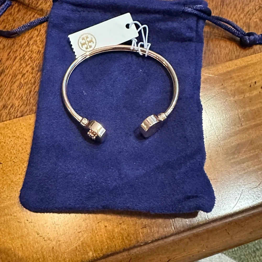 Tory‎ Burch Rose Gold Logo Bangle Bracelet NWT